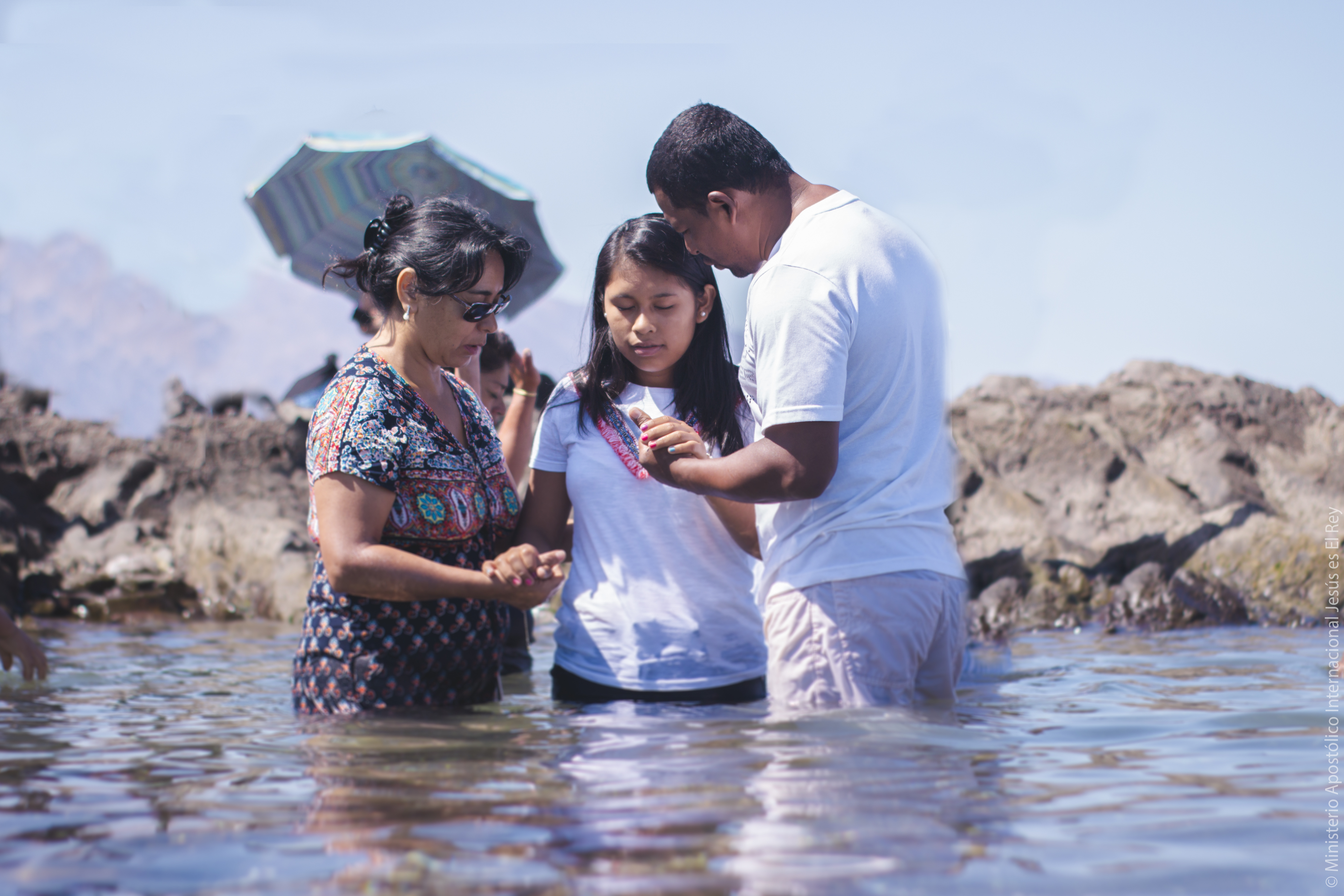 90 personas se sumergieron en las aguas