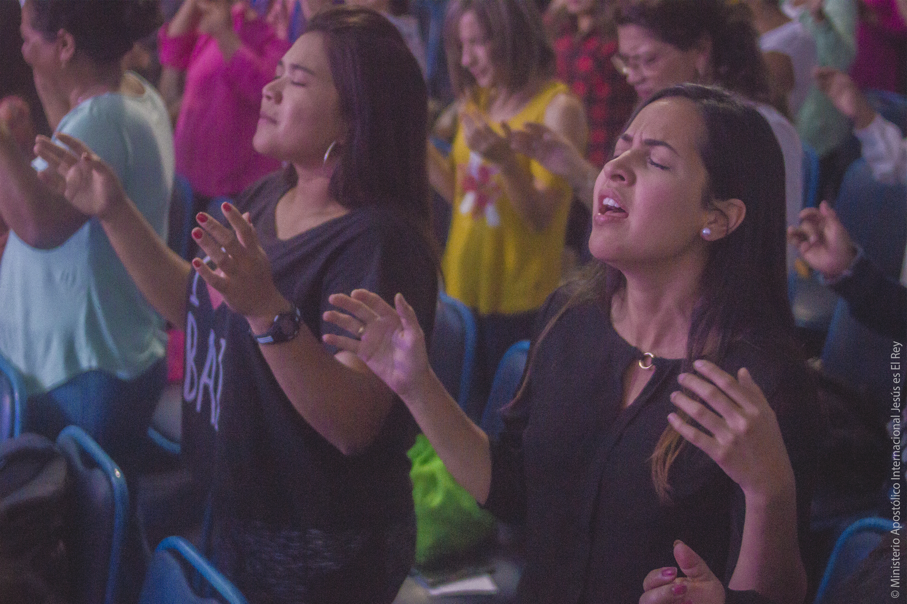 Las mujeres virtuosas se reunieron una vez más